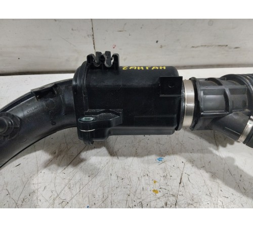 Патрубок воздушного фильтра