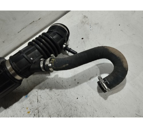 Патрубок воздушного фильтра