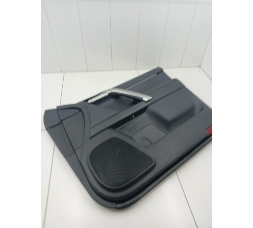 Обшивка двери передняя правая