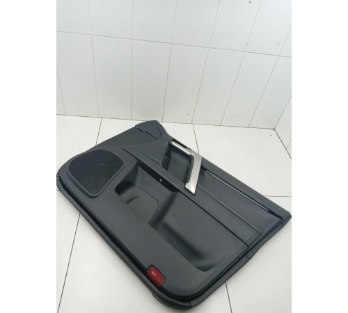 Обшивка двери передняя правая