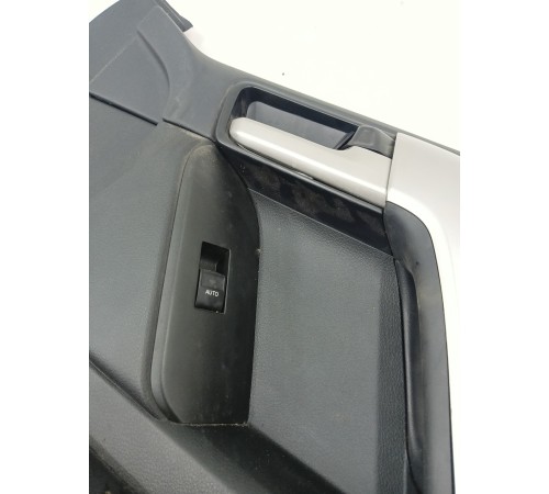 Обшивка двери передняя правая