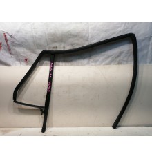 Уплотнитель стекла задний левый