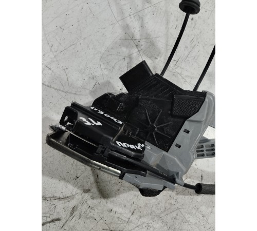 Замок двери задний левый