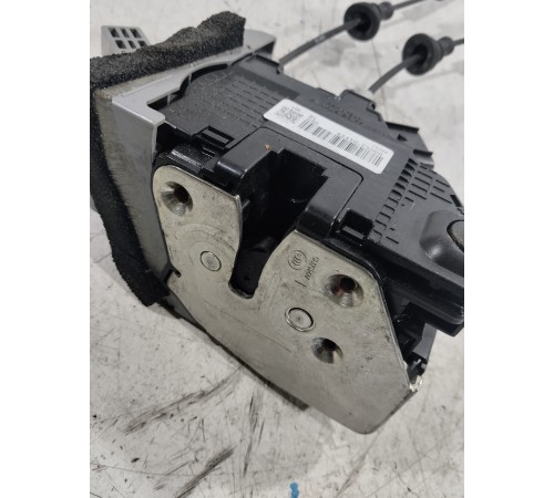 Замок двери задний левый