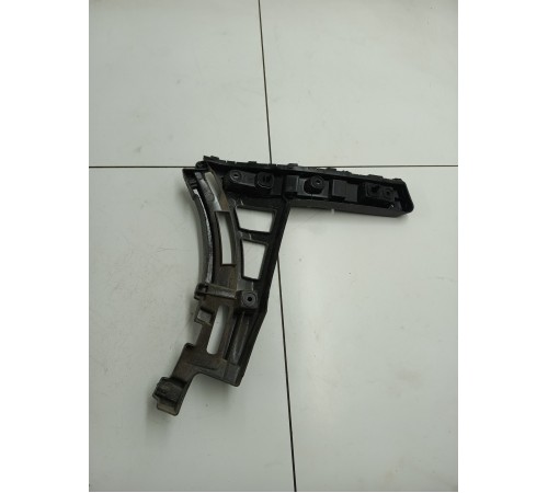 Кронштейн заднего бампера правый