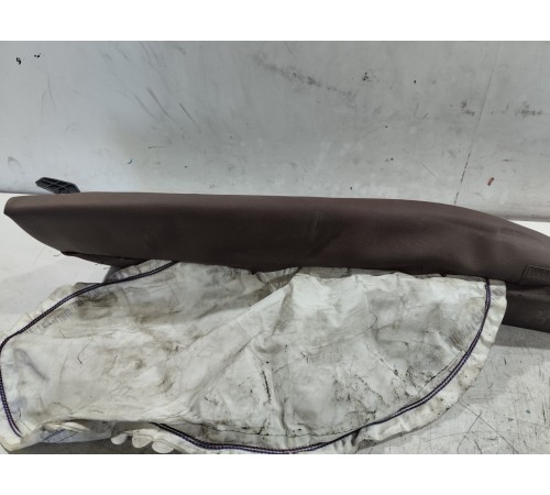 Подушка заднего сиденья боковая правая