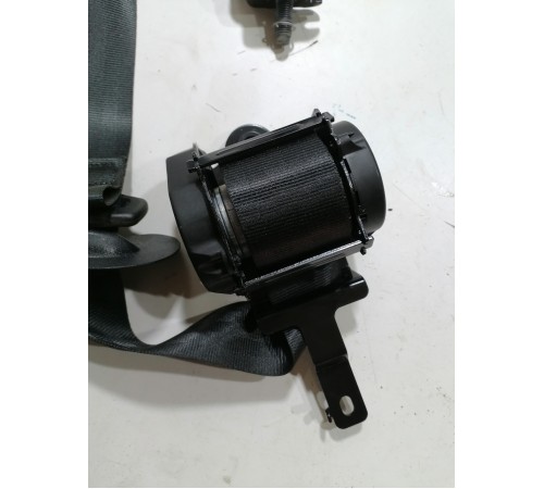 Ремень безопасности задний левый