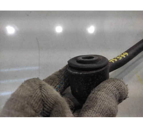 Стойка стабилизатора (передняя, правая)