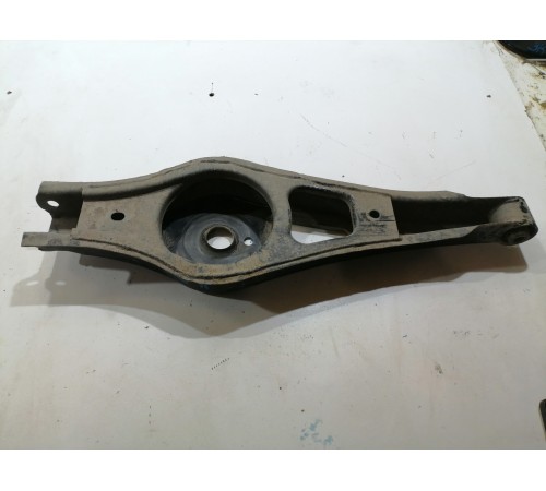 Рычаг задний поперечный