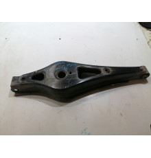 Рычаг задний поперечный