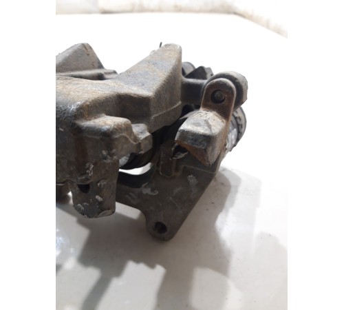 Суппорт (задний, правый)