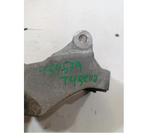 Кронштейн генератора