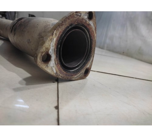 Промежуточная труба глушителя