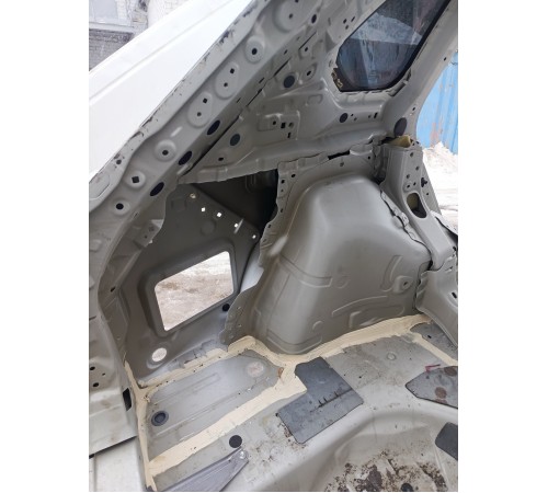 Крыло заднее левое Уценка