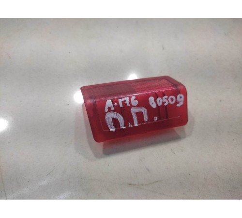 Отражатель двери(передний правый)