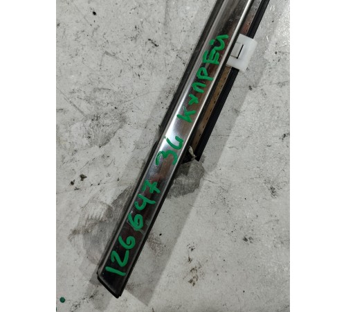 Уплотнитель стекла задний левый внешний