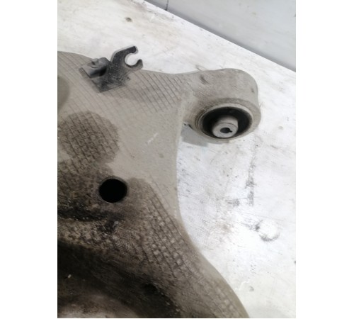 Рычаг задний левый нижний