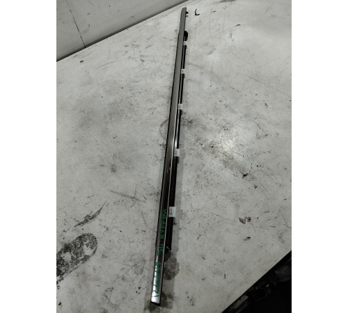 Уплотнитель стекла задний левый внешний