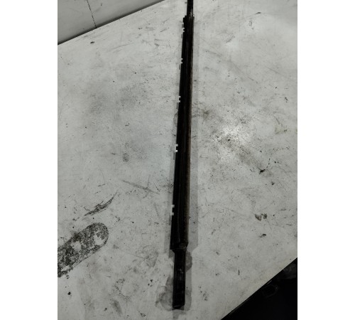 Уплотнитель стекла задний левый внешний