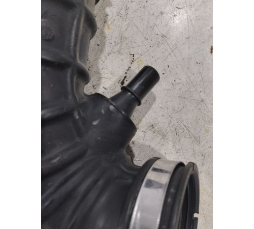 Патрубок воздушного фильтра