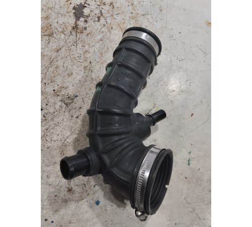 Патрубок воздушного фильтра