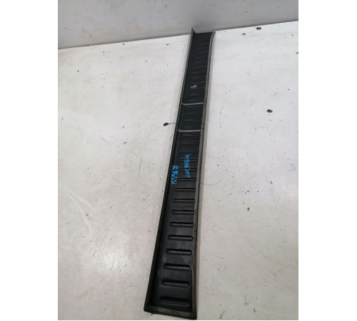 Накладка кузова