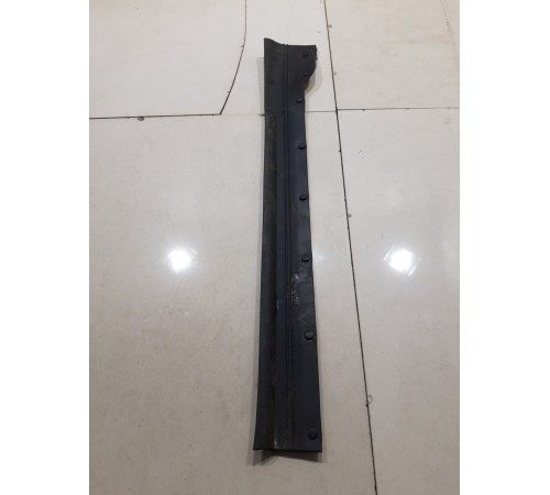 Уплотнитель двери(задний левый)