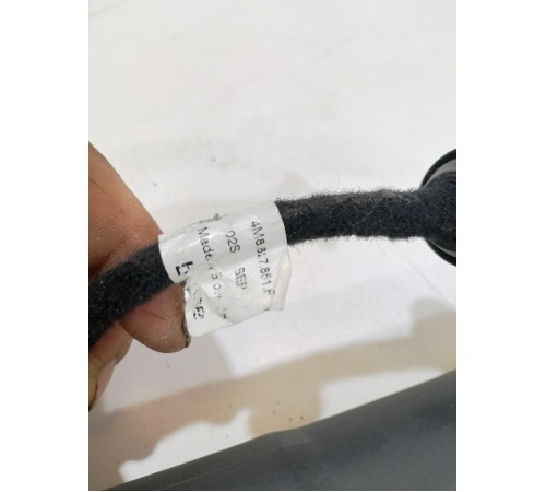 Амортизатор крышки багажника правый