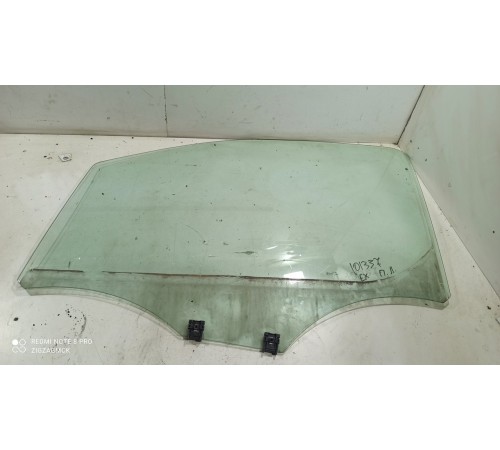 Стекло двери (переднее, левое)