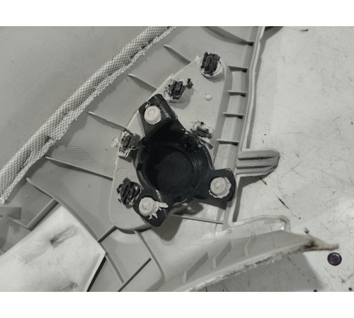 Обшивка стойки лобового стекла правая