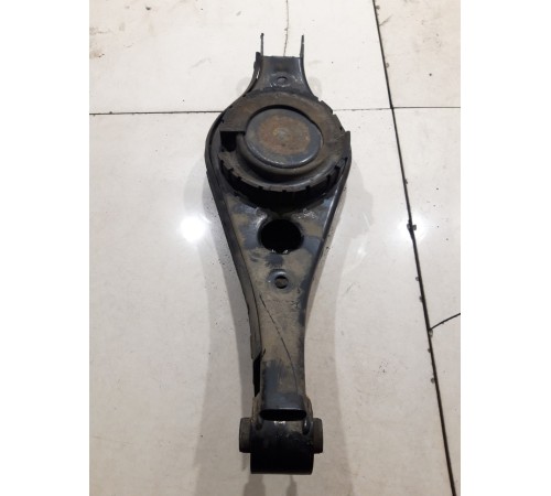 Рычаг подвески(задний правый)