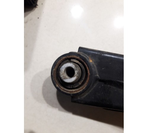 Рычаг подвески(задний правый)