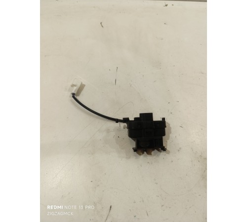 Привод лючка бензобака (замок) 