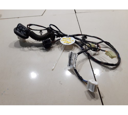 Электропроводка двери (задняя левая)