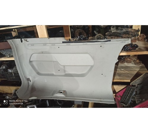 Панель обшивки крыши центральная