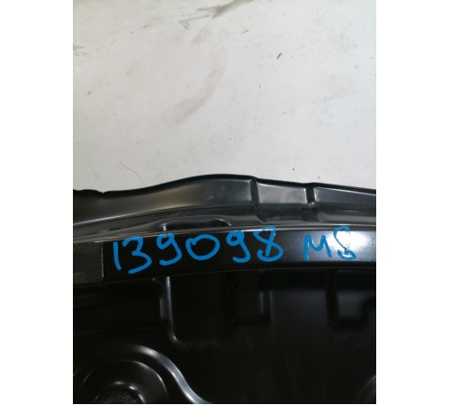 Ступенька левой сдвижной двери с направляющей