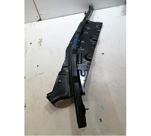 Ступенька левой сдвижной двери с направляющей