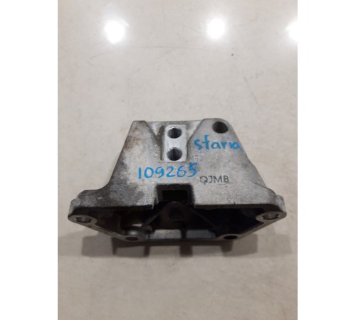 Кронштейн(крепление) двигателя