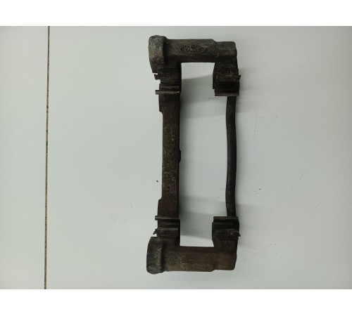 Скоба переднего суппорта,левая