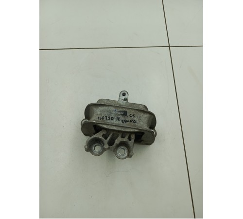 Опора двигателя правая