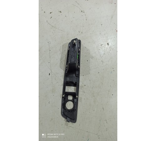 Накладка обшивки двери (передняя левая)