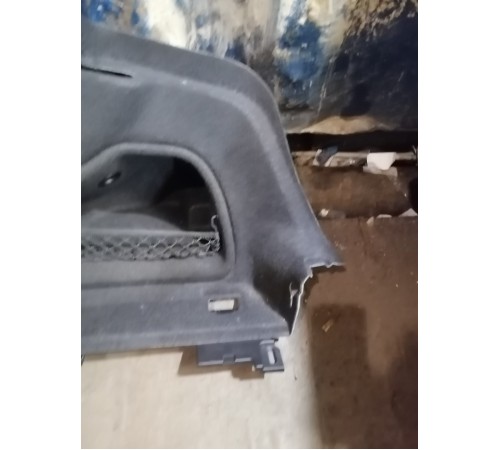 Обшивка багажного отсека правая