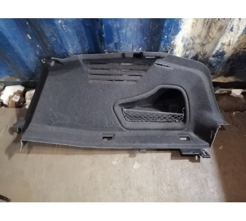 Обшивка багажного отсека правая