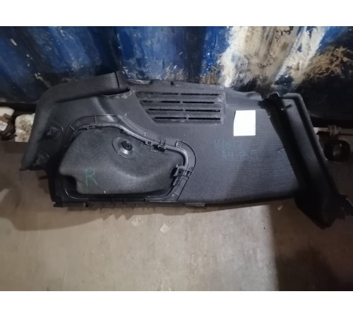 Обшивка багажного отсека правая