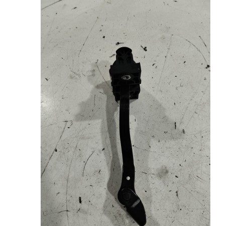 Ограничитель двери(задний левый)