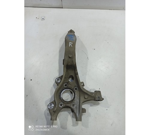 Поворотный кулак (передний, правый)