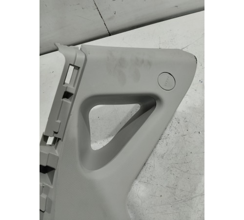 Обшивка багажника правая верхняя