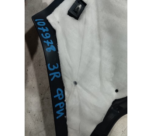 Обшивка задней стойки (правая)