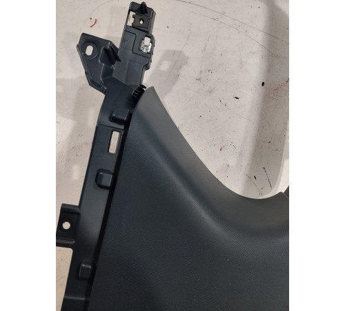 Обшивка задней стойки (правая)