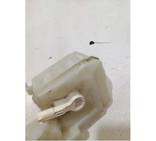 Бачок тормозной жидкости